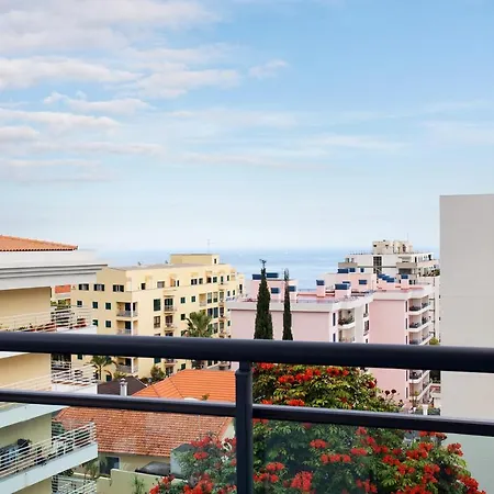 Zino Lll - Sea View Apartment Funchal (Madeira)